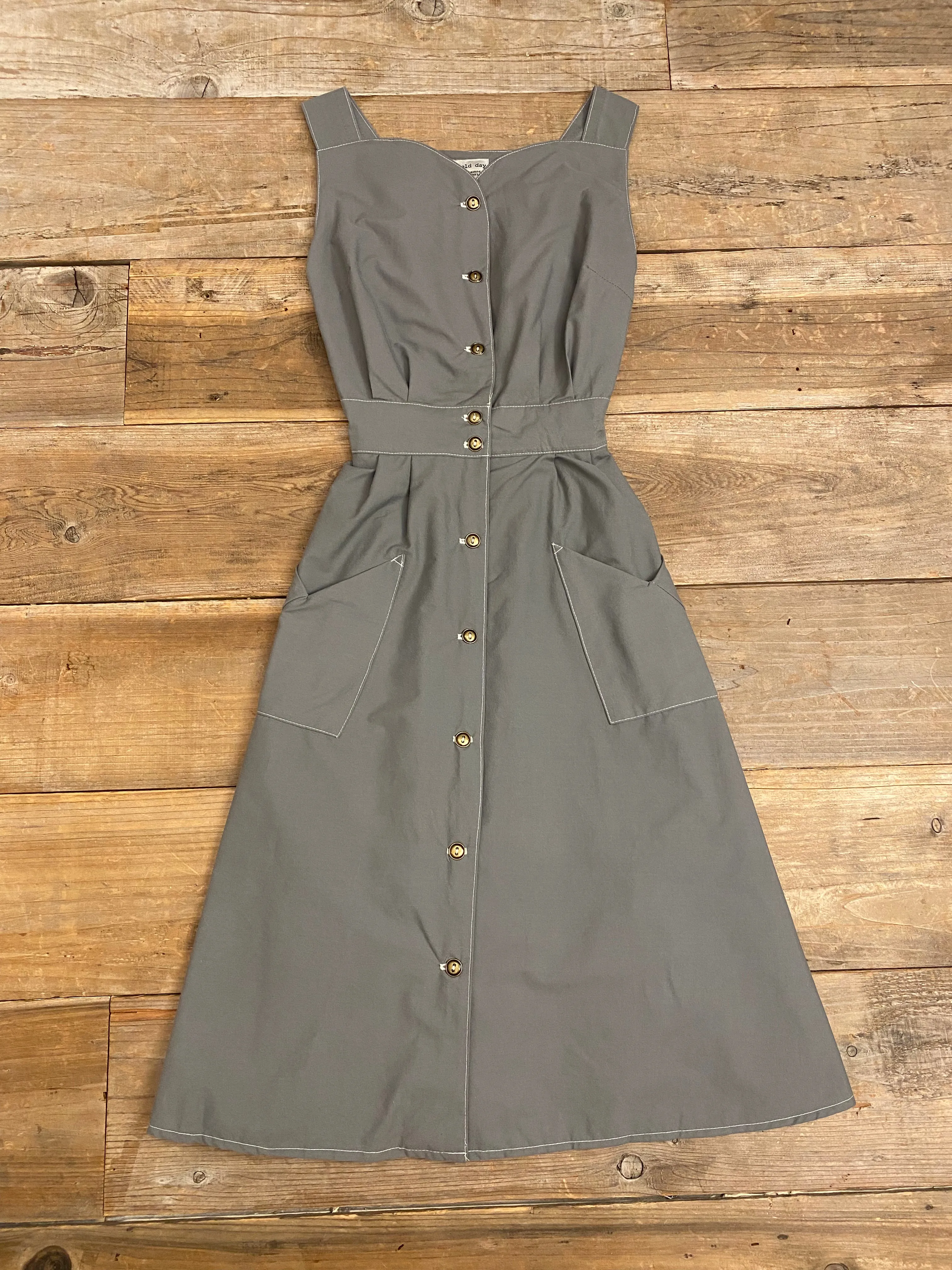 Silky-Feel Sheet Dress in One of a Kind in Small