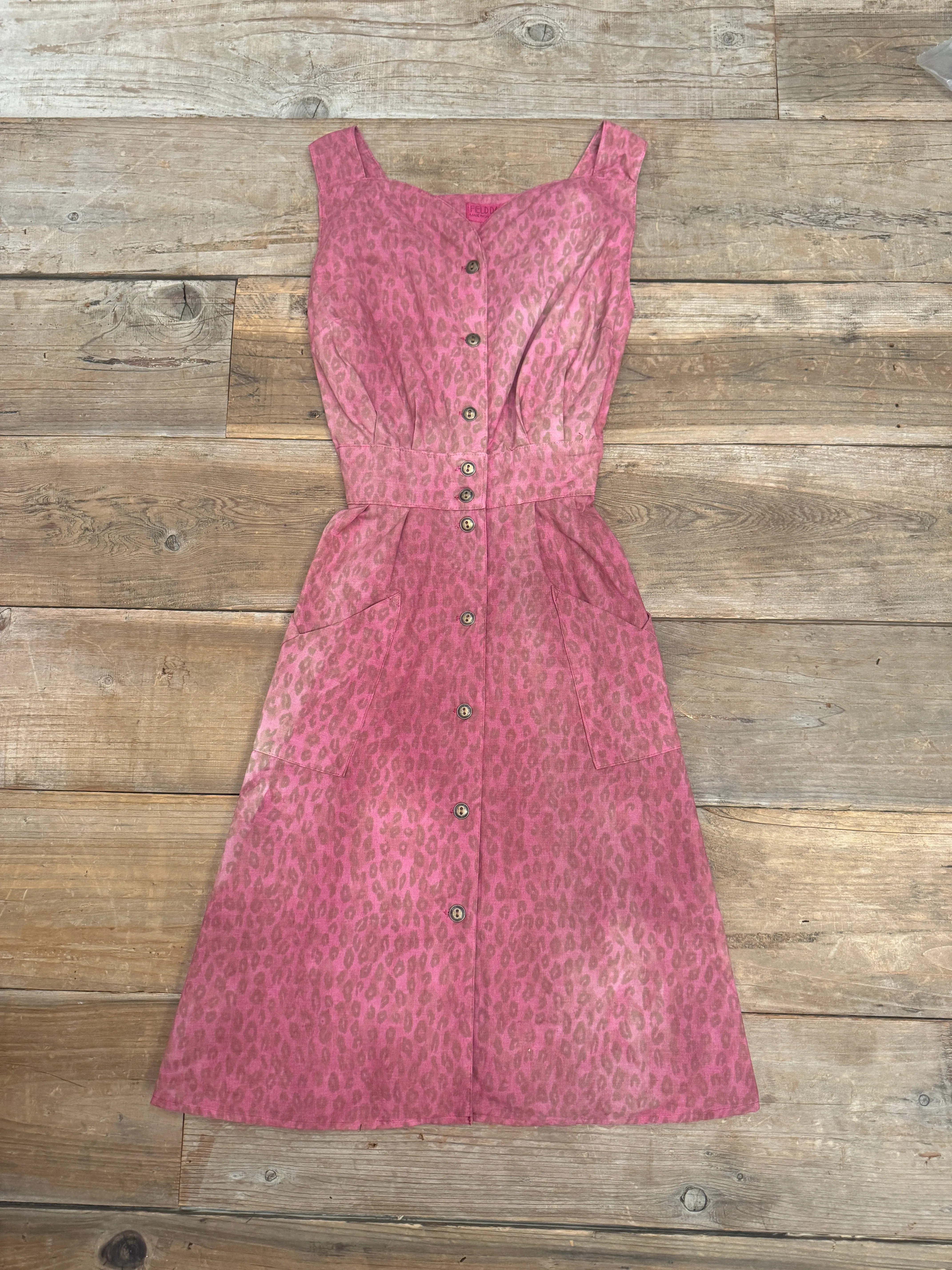 Sheet Dress in One of a Kind in Small Office Casual Street Mood