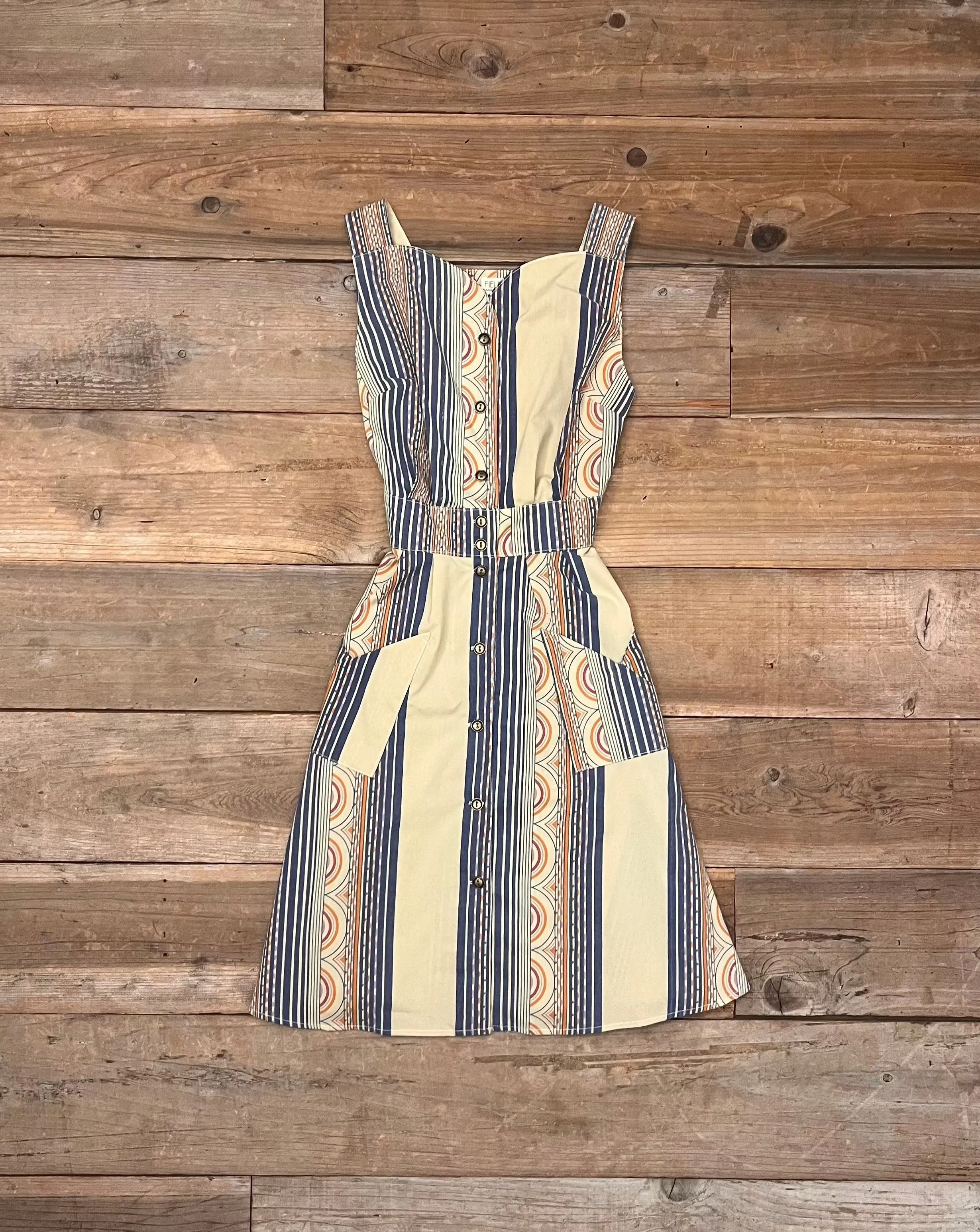 Sheet Dress in One of a Kind in Small Daily Style Scandi Clean