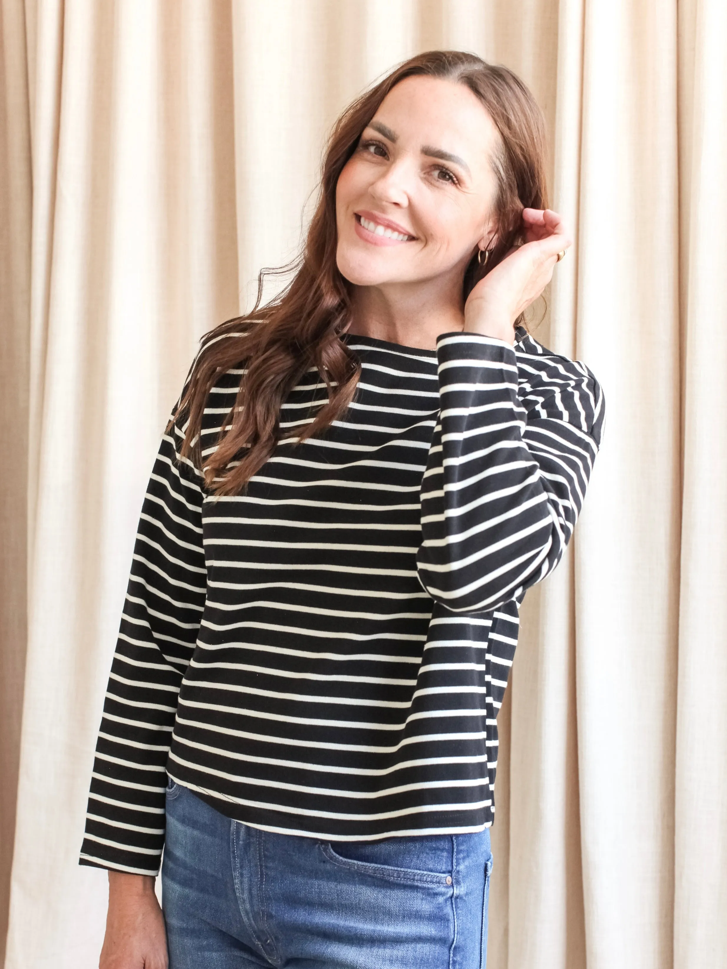 Shelly Stripe Top- White Stripe StretchFabric Quick Access Pockets