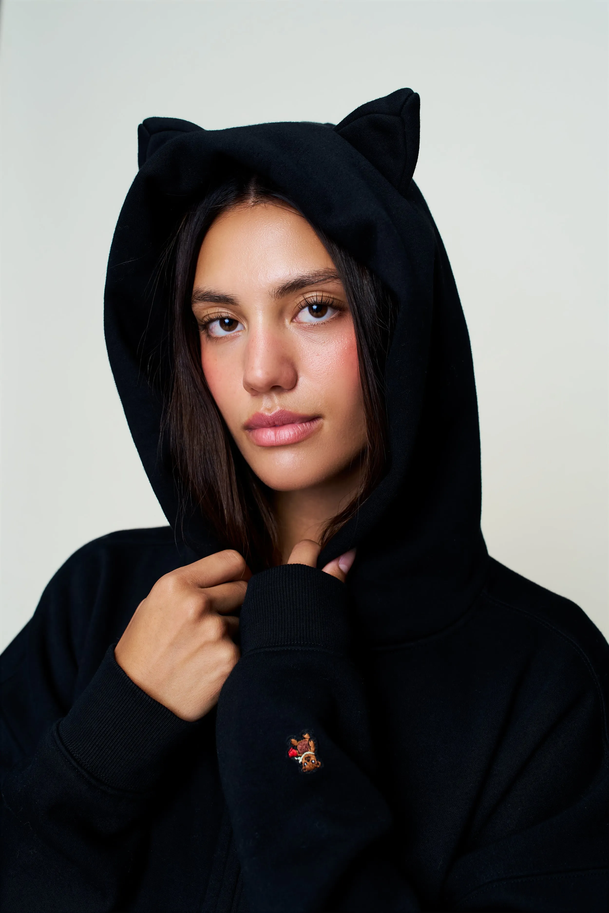 WrinkleResistant Hypoallergenic Fiber Shiba Bedazzle Zip Up