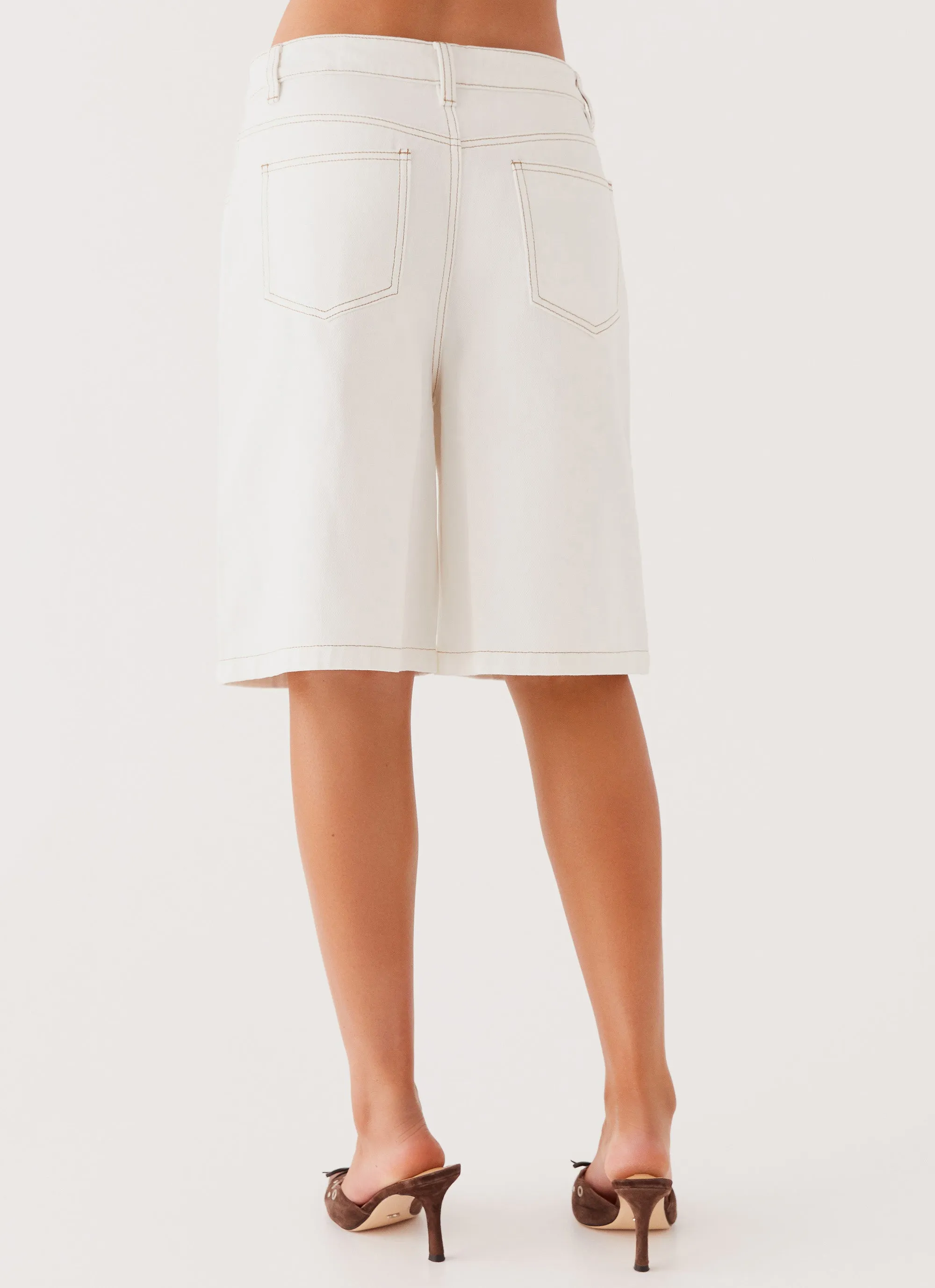 Lottie Low Rise Jorts - White No Fuss Low-rise style