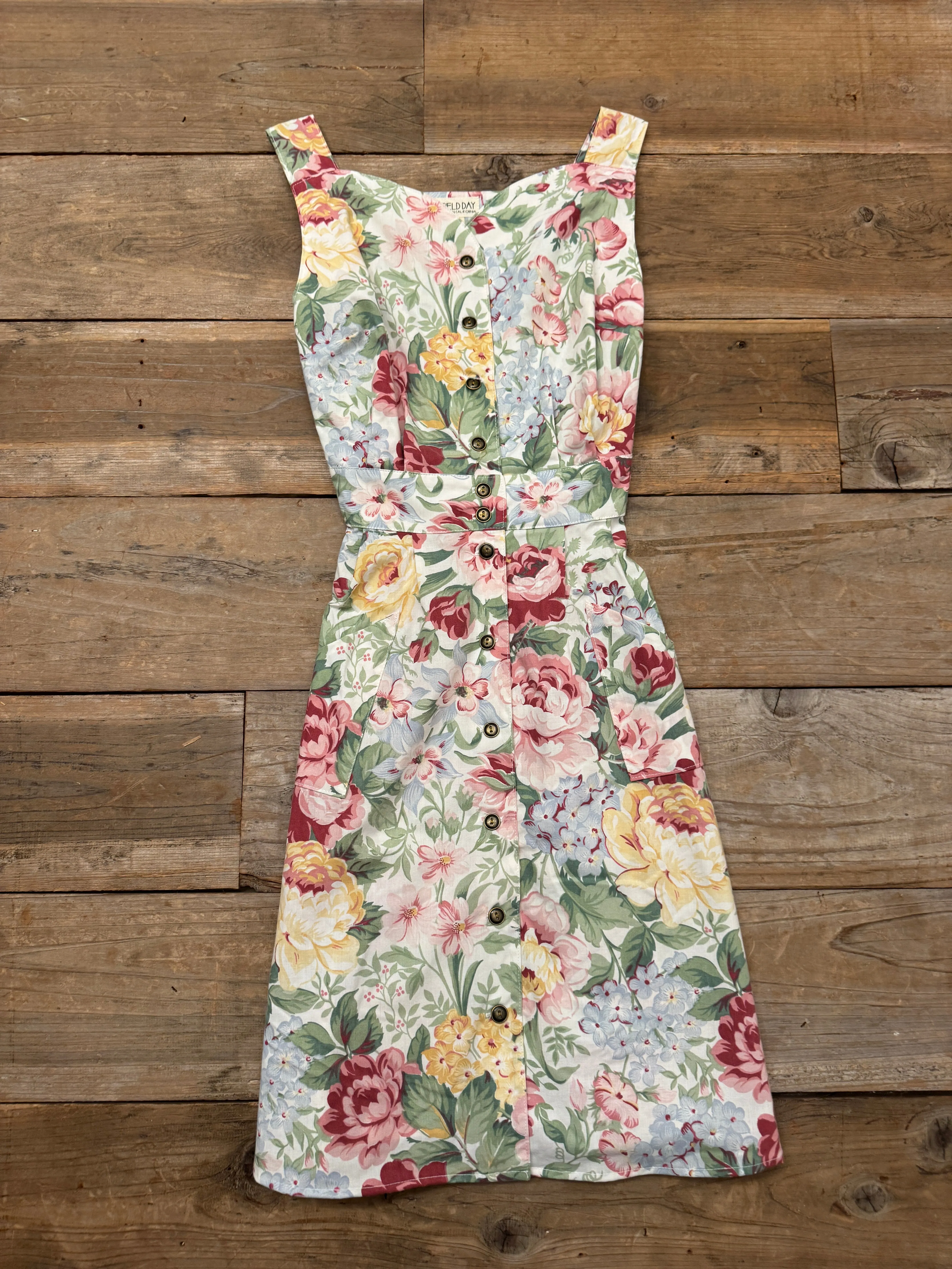 Weekend Favorite Tiered-Skirt Sheet Dress in One of a Kind in Large