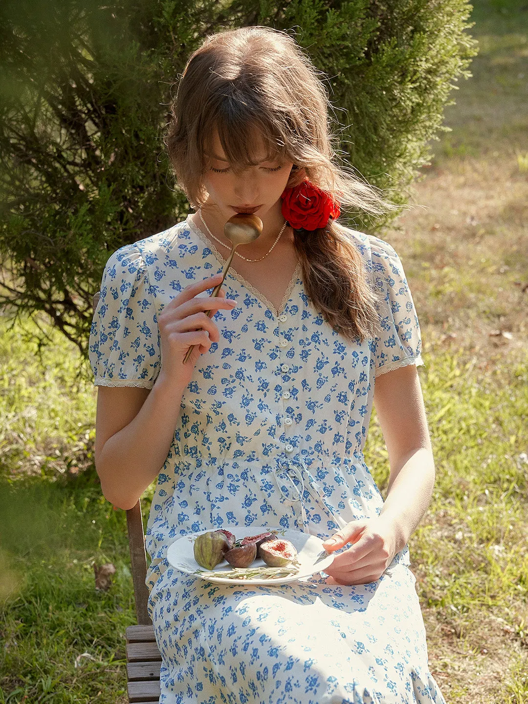 RawHemDetail ??Final Sale??Rebecca V-Neck Floral Blouse