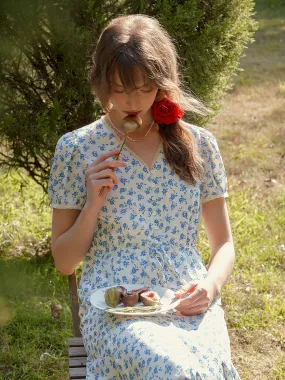 Contoured Side Panels ??Final Sale??Rebecca V-Neck Floral Blouse