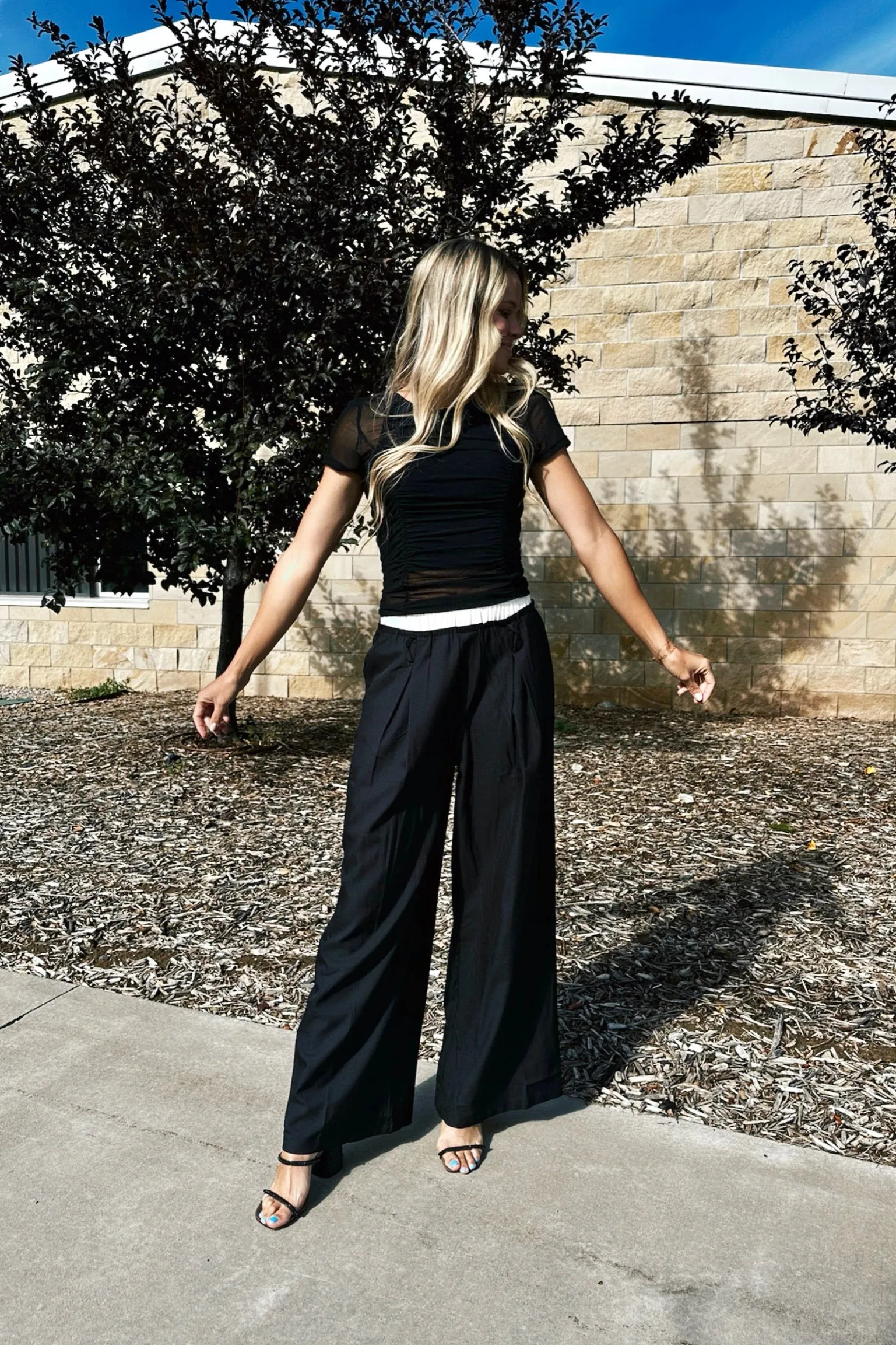 Smooth Fabric Edge Line Wide Leg Pants