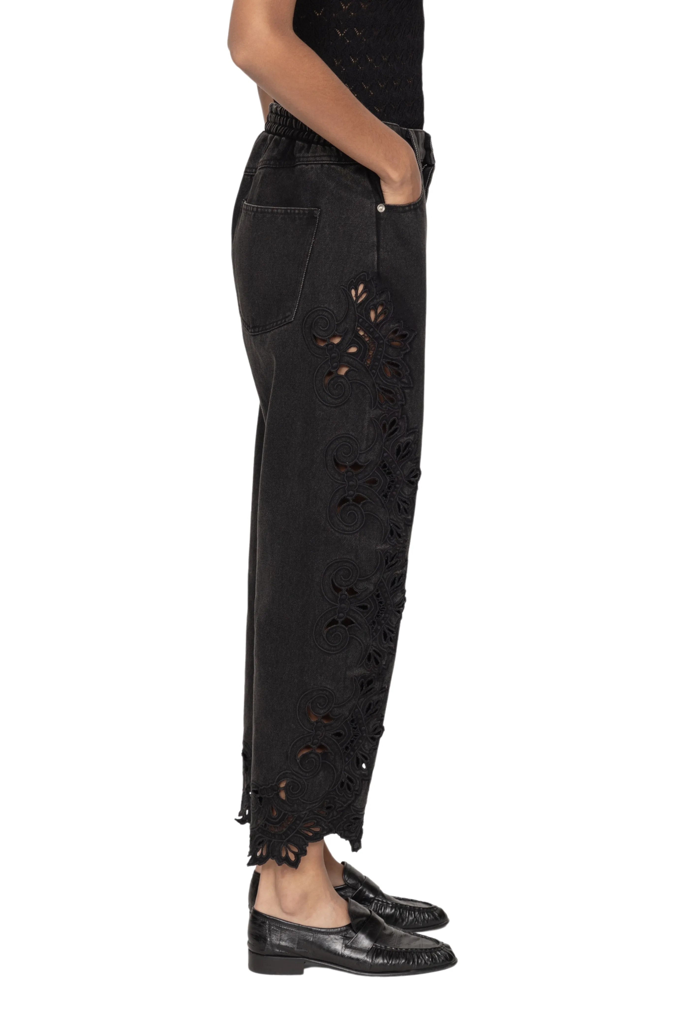 Classic Beach Day Travel Outfit Cavina Denim Jeans