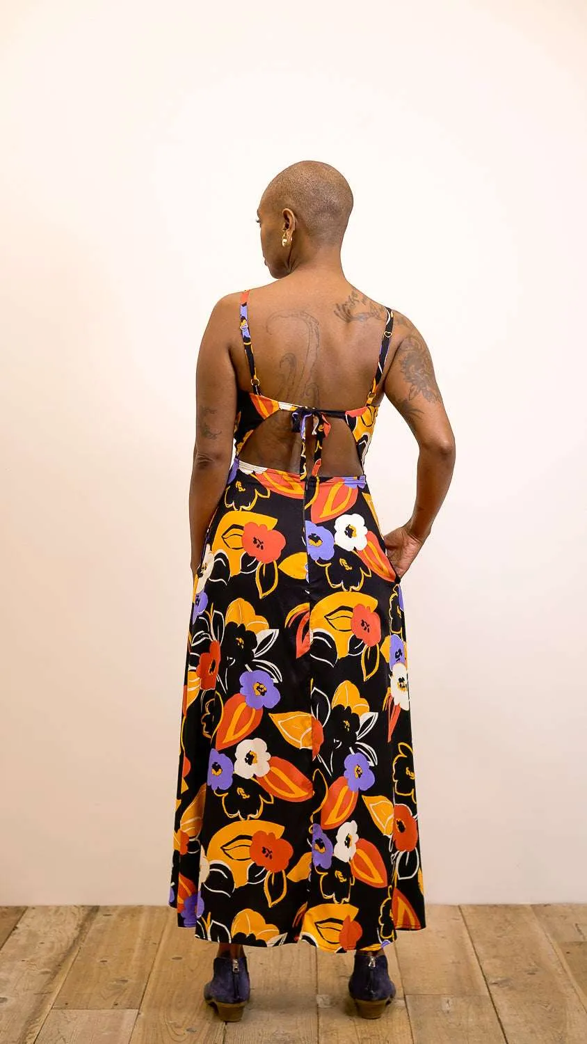 Meadow Dress in Abstract Floral Collared Cozy Cut