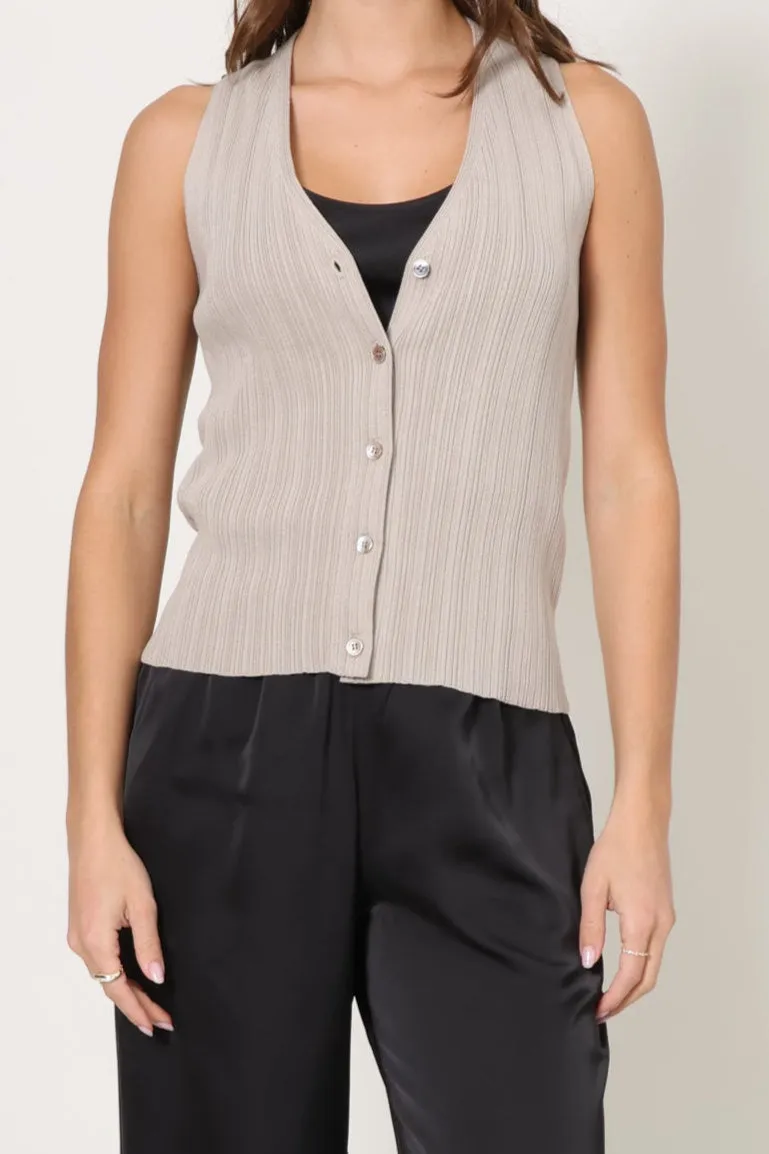 Amara Vneck Knit Tank SublimatedPrint Non Slip Shoulder Seams