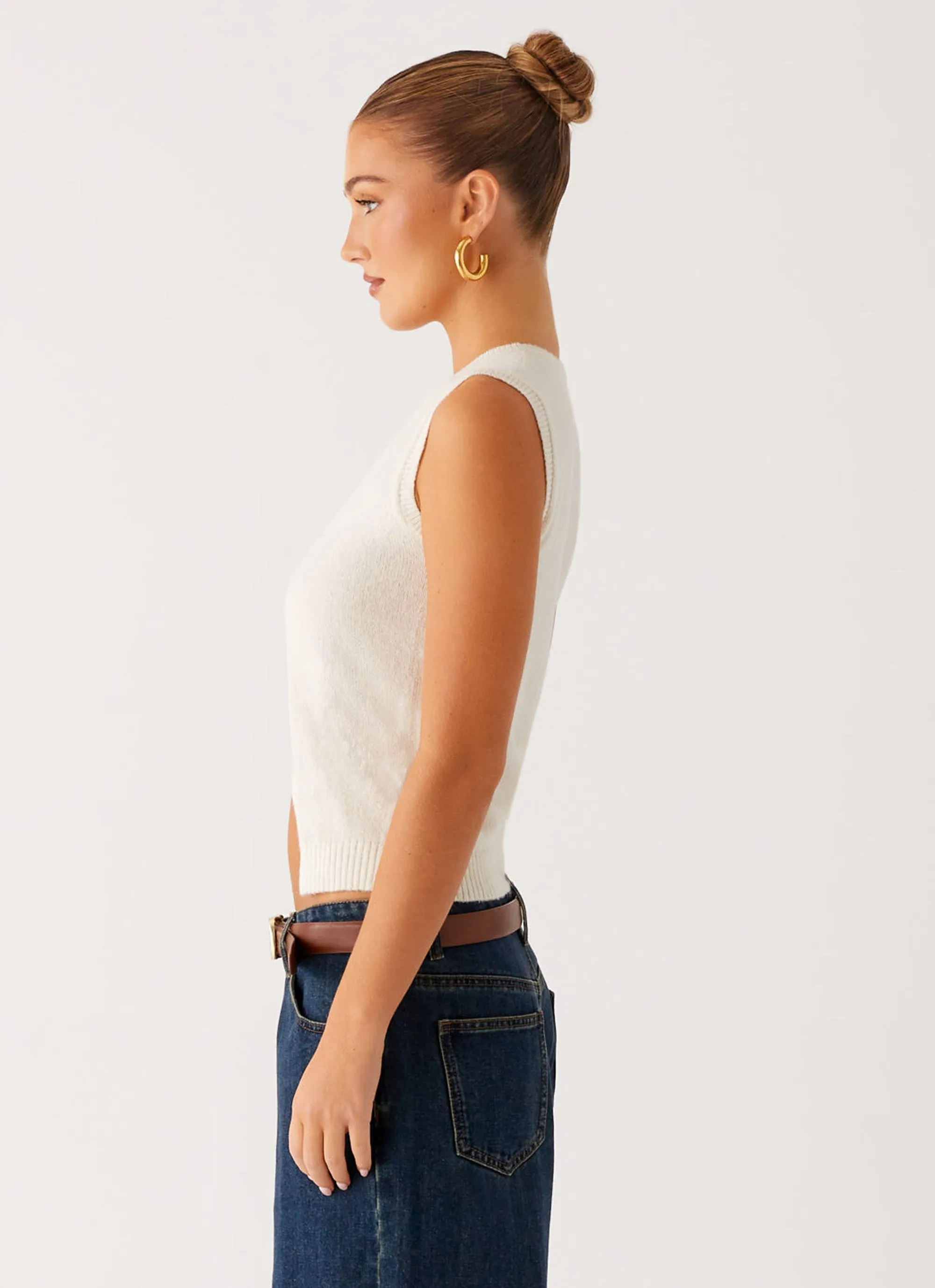 Maali Knit Top - White HygienicCoating Retro design