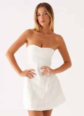 Blogger Favorite elastic waistband So Stylish Mini Dress - White