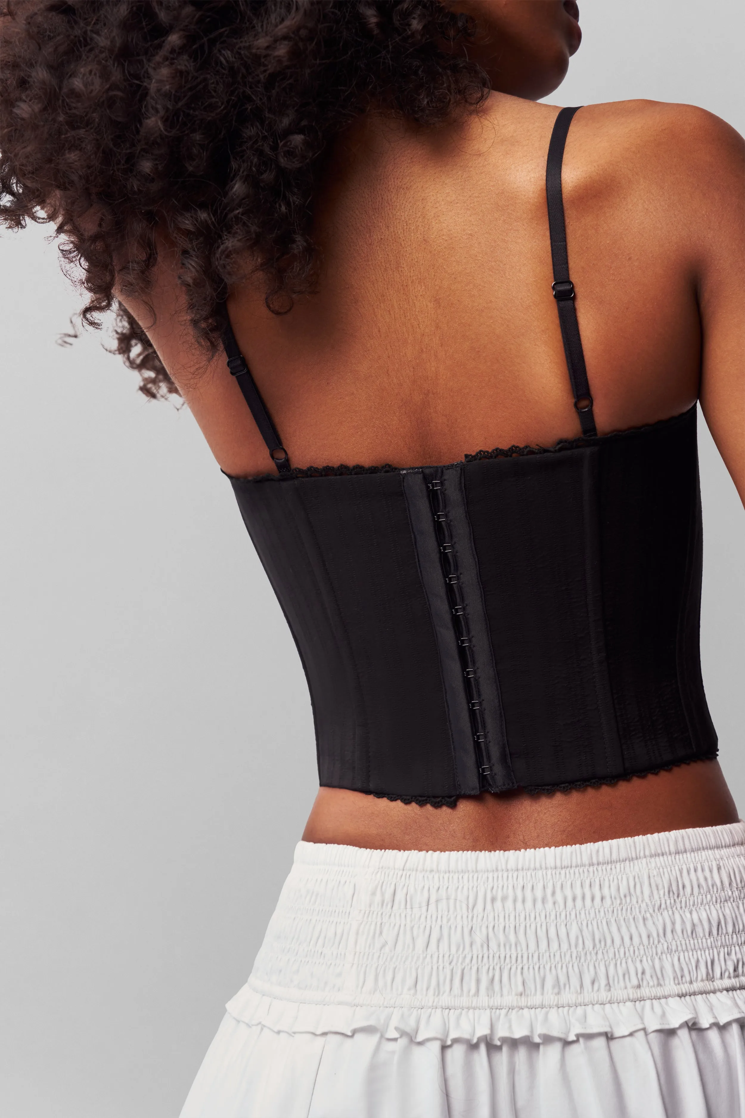 Easy Care Fabric ReinforcedShoulderConstruction Cotton Scallop Corset