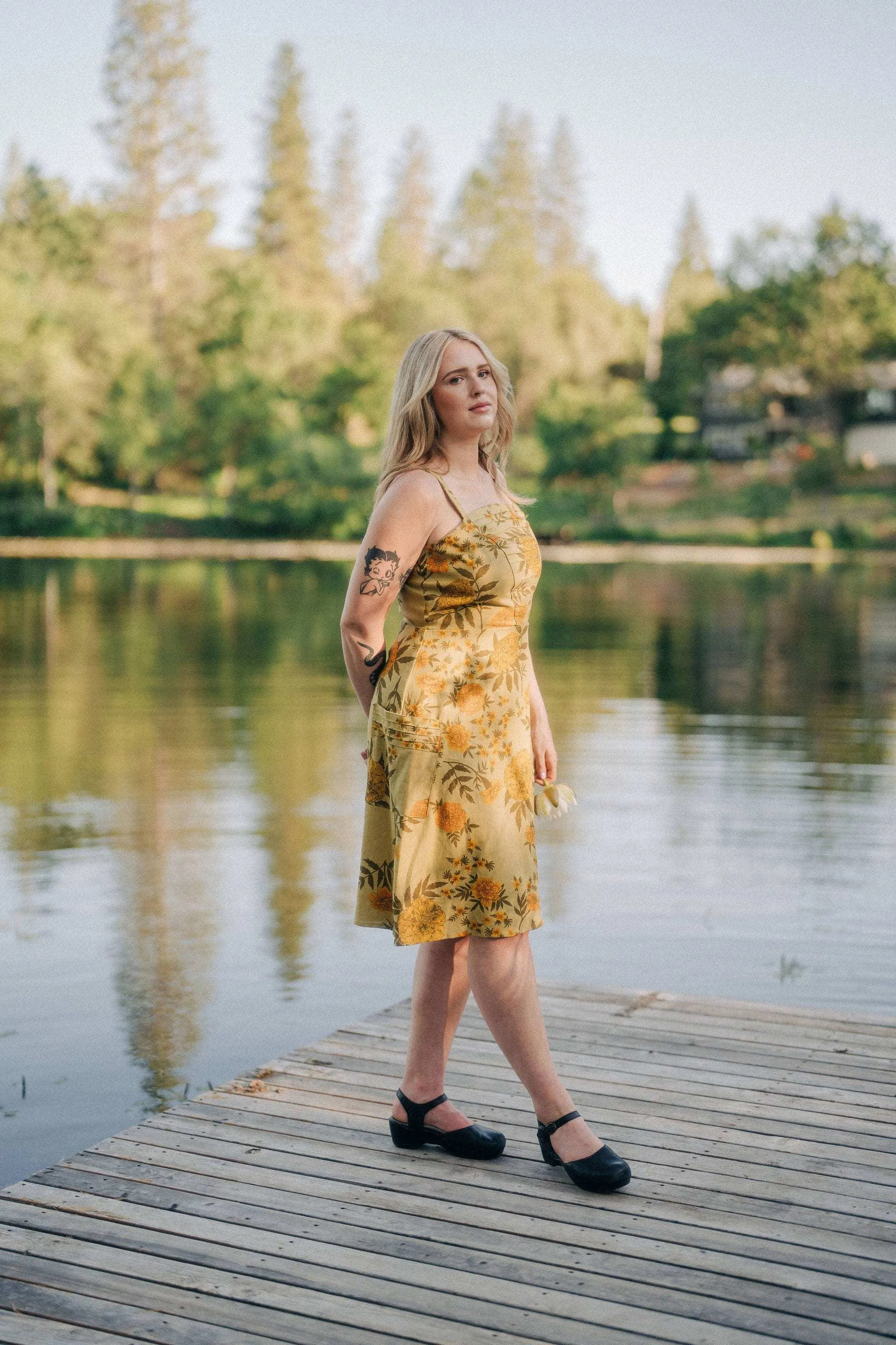 Travel Vibe Off-Shoulder Uriah Dress in Mustard Marigold Linen