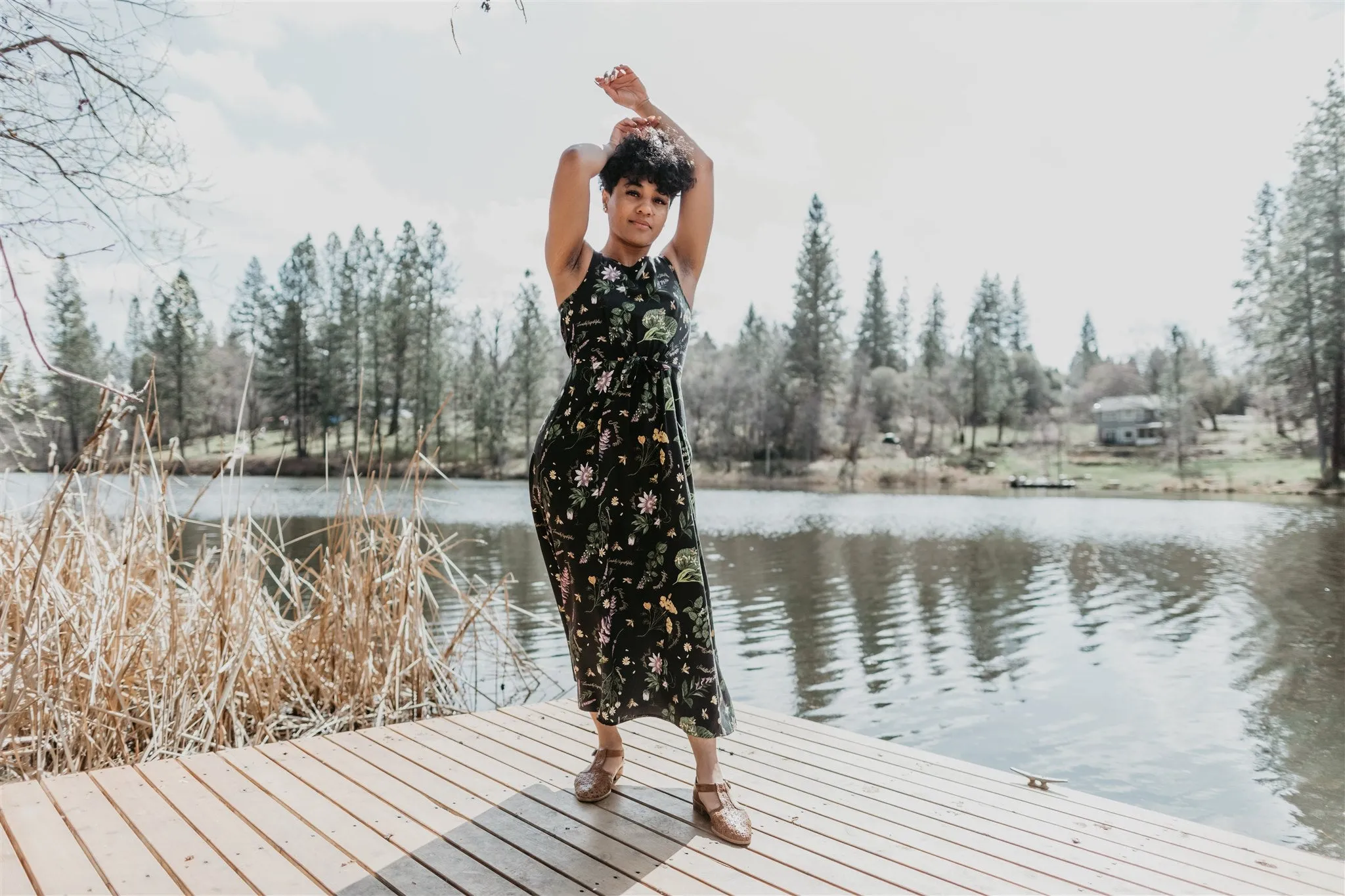 Rhiannon Dress in Nervine Ecovero Neat Finish Poised Vibe