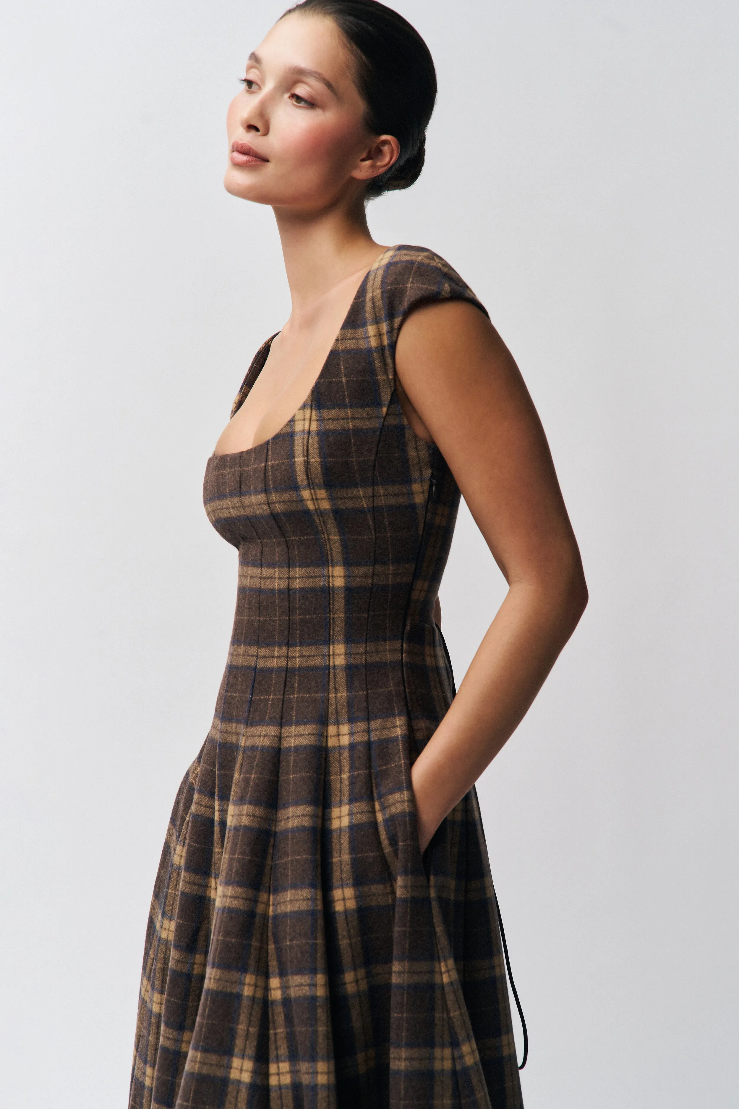 Dreamy Silhouette Leila Tartan Dress