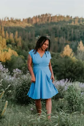 Polite Vibe Timeless fitted silhouette Spicy Xena in Cornflower Blue