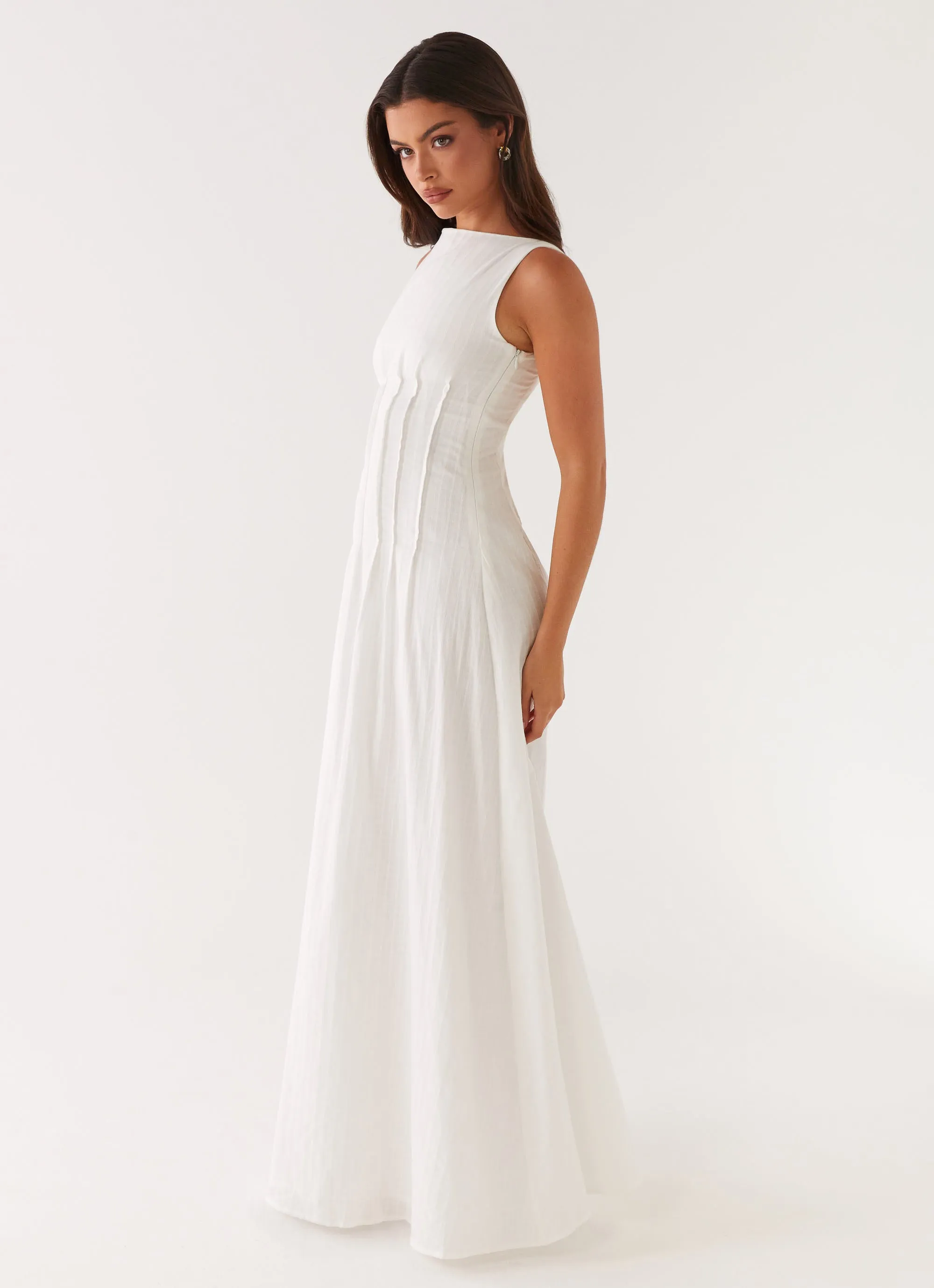 Maloney Maxi Dress - White Flattering Shape Look Pleated-Texture