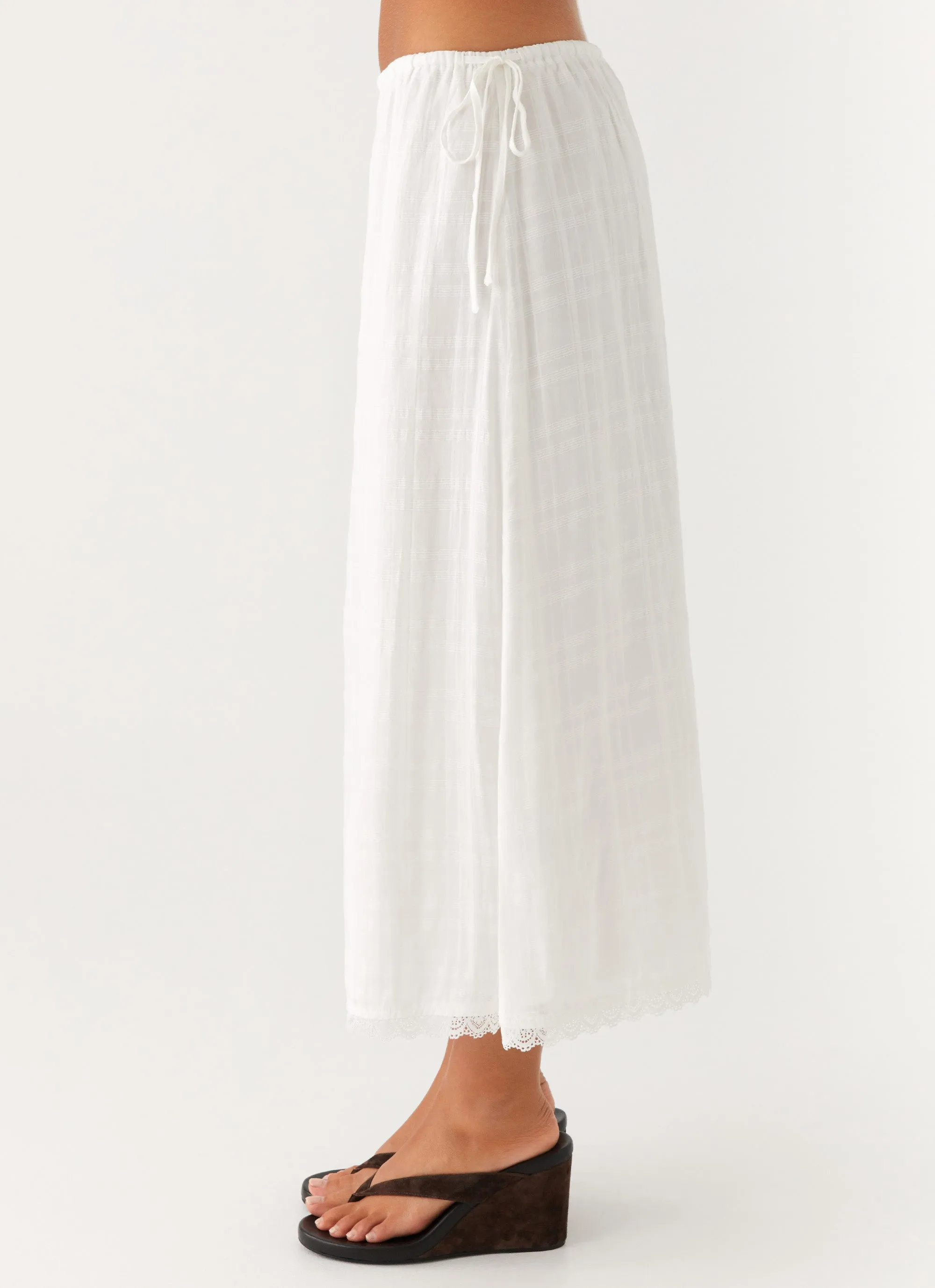 Street Attire Stretch Fabric Sweet Lullaby Midi Skirt - White