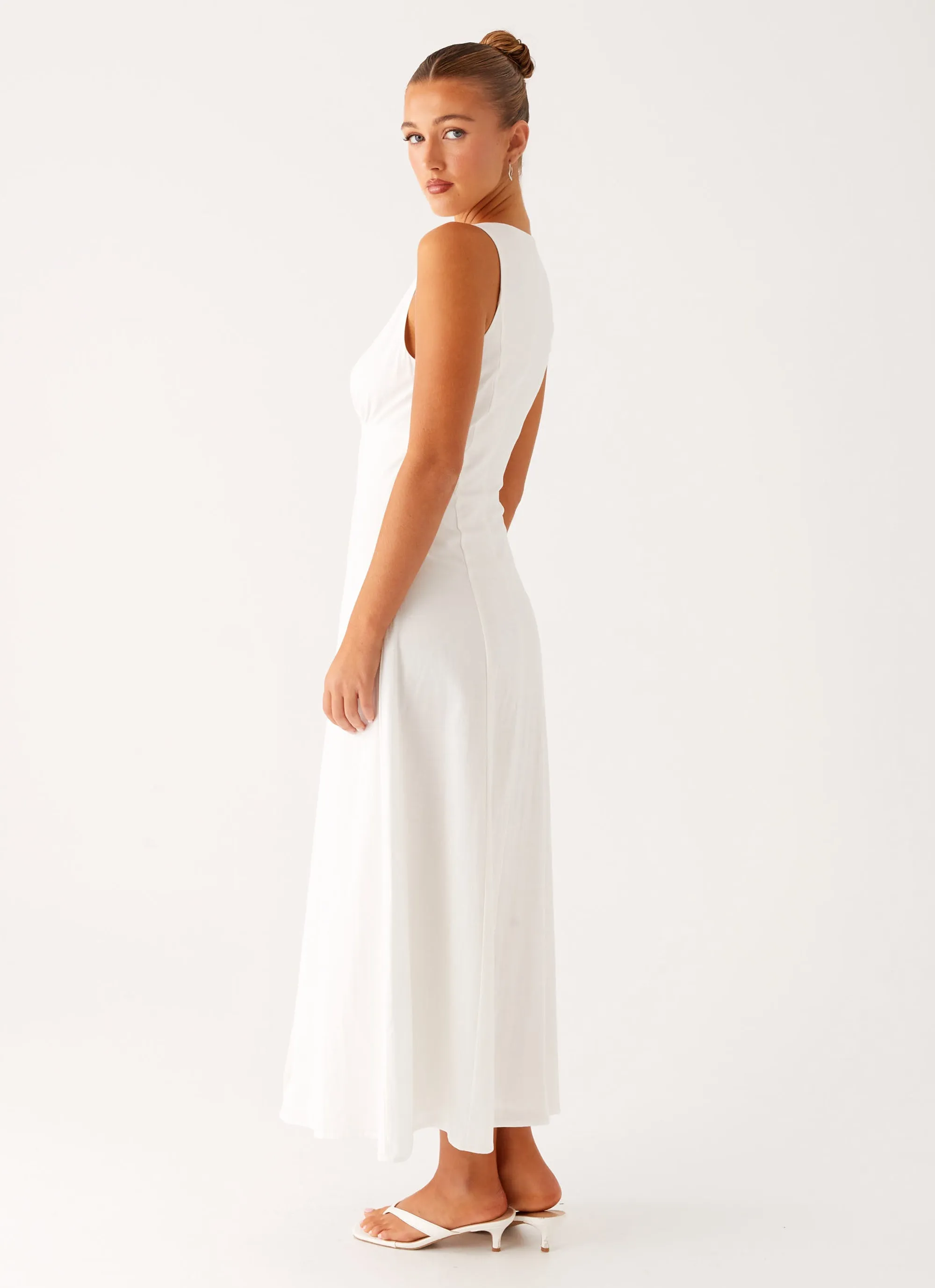 Effortless Mood Tamsin Linen Maxi Dress - White