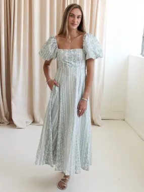 Trendy Silhouette Taylor Puff Sleeve Maxi Dress
