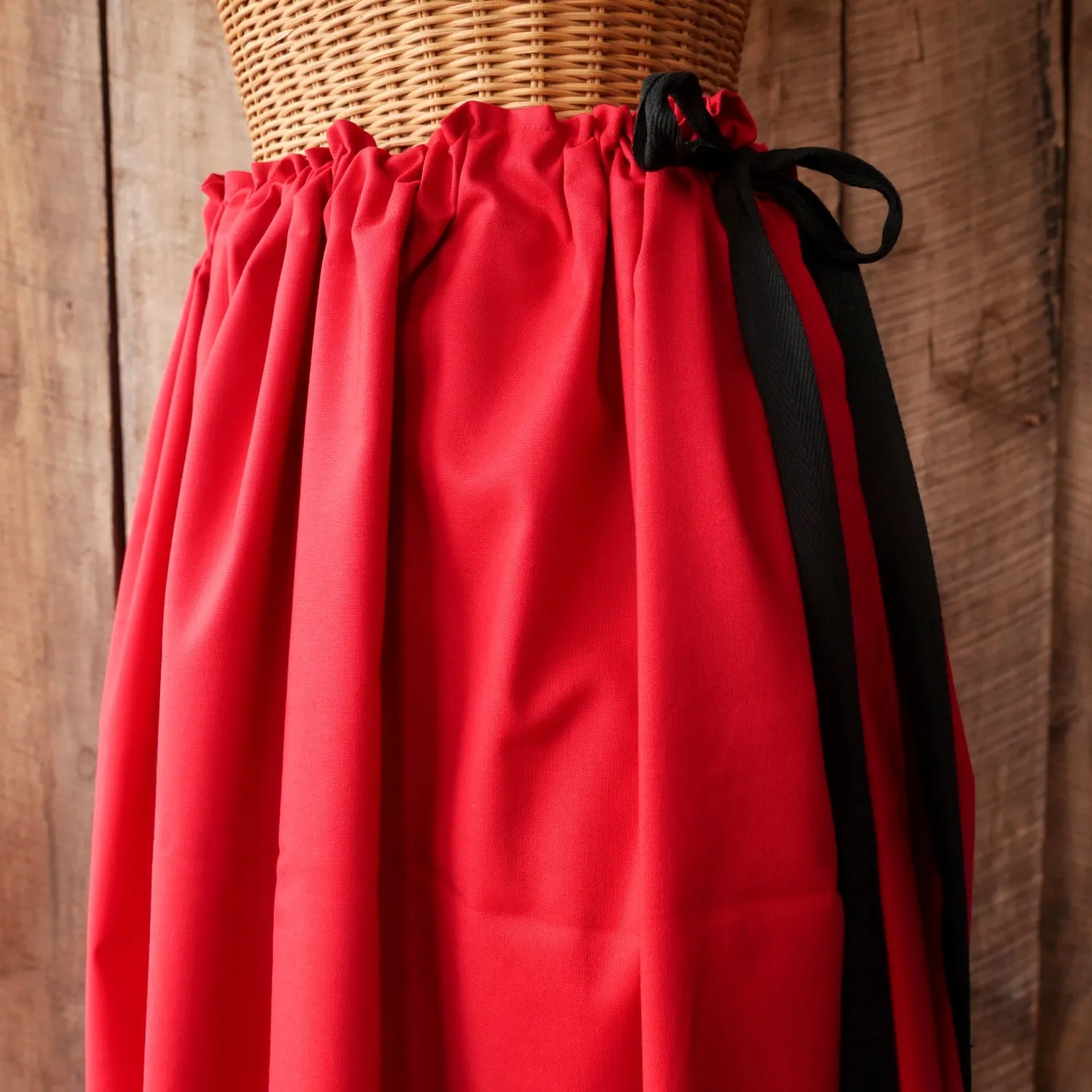 Cruise Attire Fashion Week Ready Drawstring Skirt - Plain