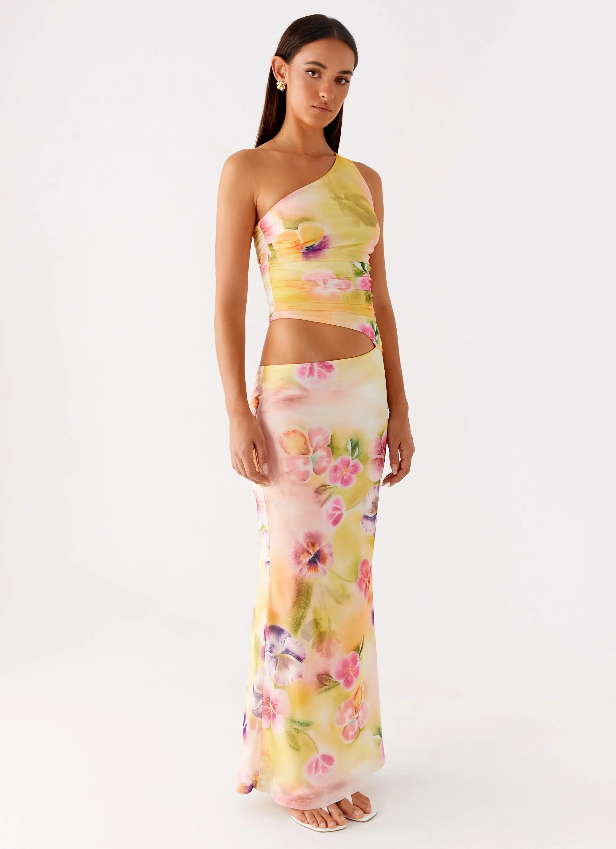 Minimal Motion slim cut Seranella One Shoulder Maxi Dress - Sunburst Floral