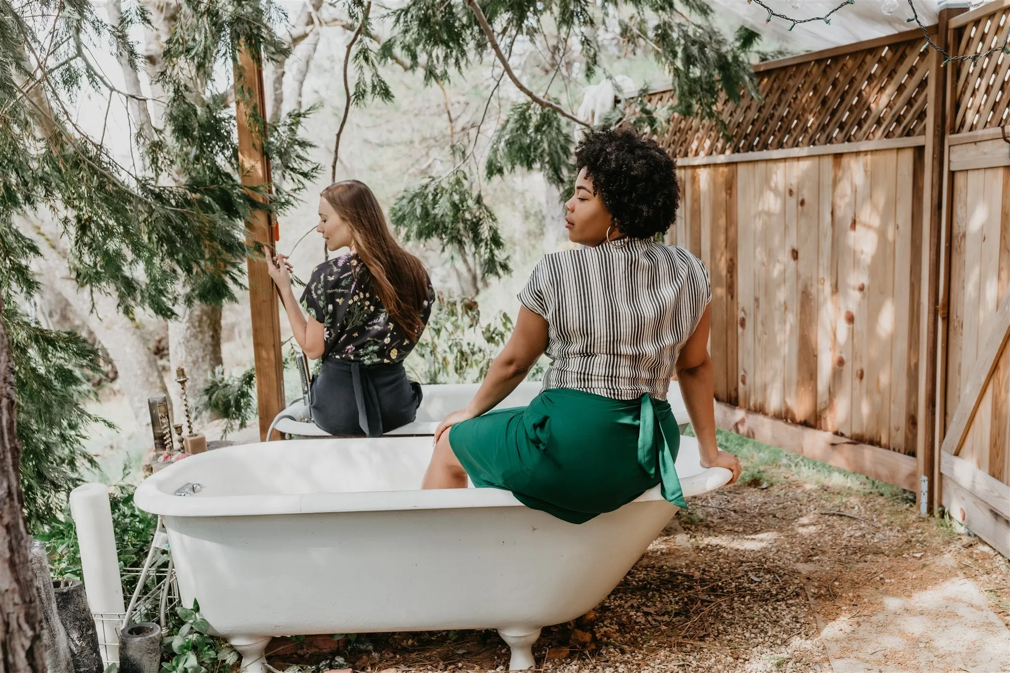 Comfortable Fashion Tie Skirt in Emerald Challis