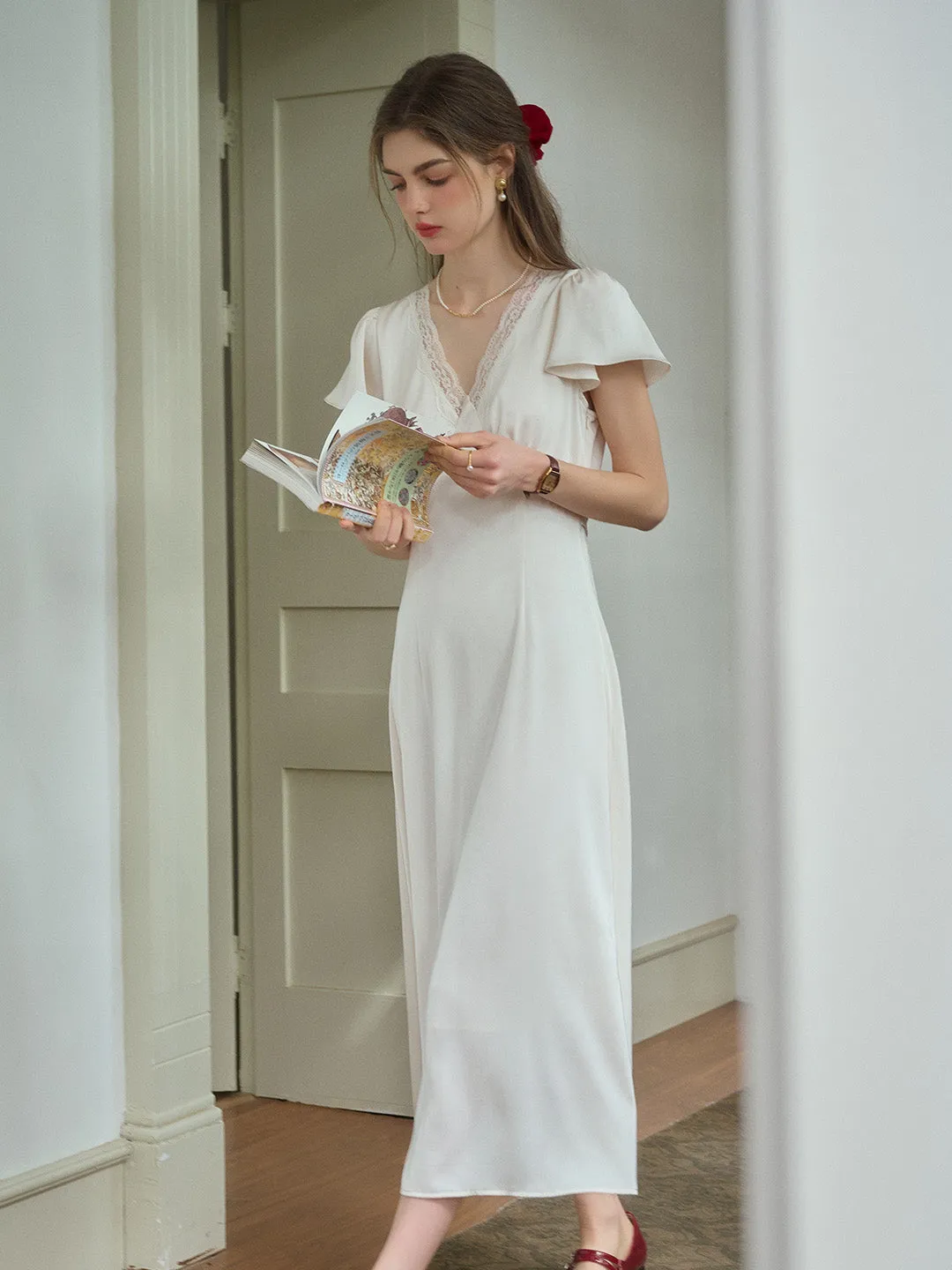 Noa V-Neck Lace Dress - Black Comfy Look Zipper Closure