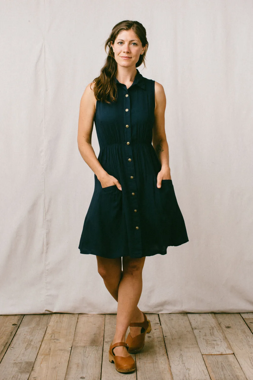 vacation look Mona Dress in Navy Challis