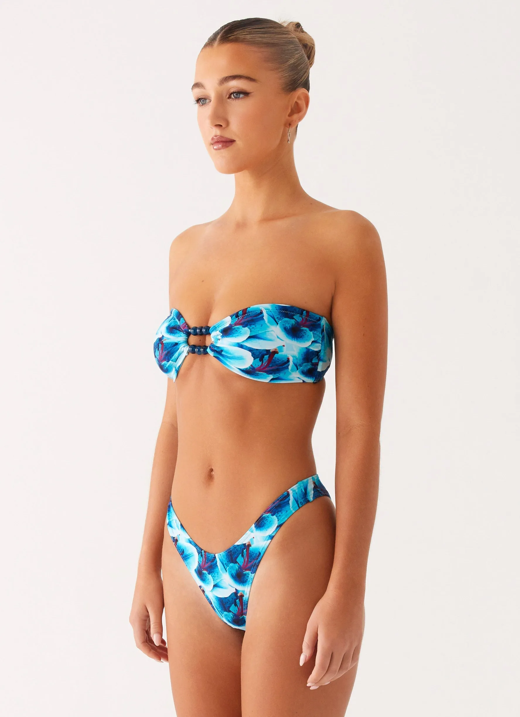Statement Piece Beach Bound Strapless Bikini Top - Turquoise Floral