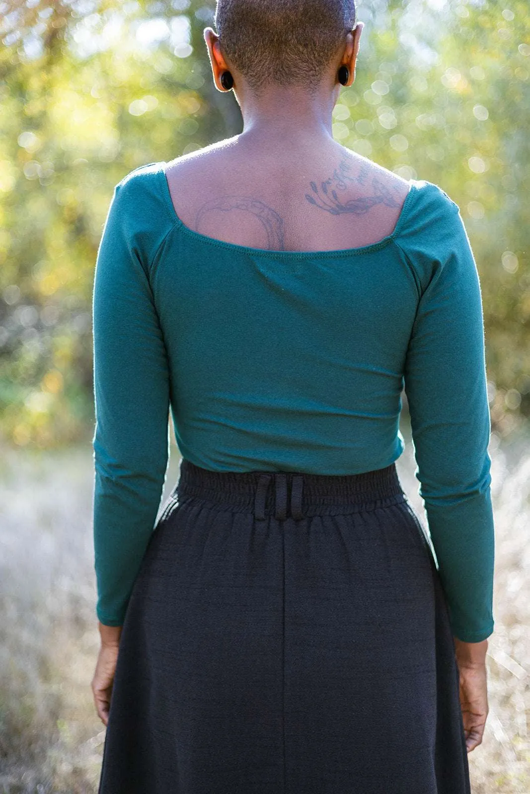 Core Flex Trices Skirt in Black Linen