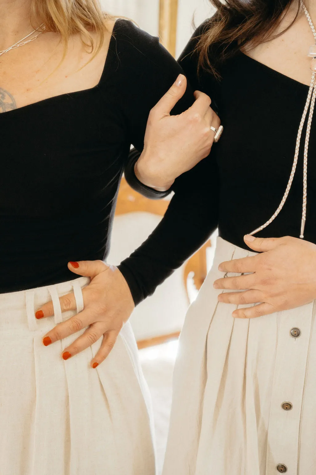 HeatRegulating Sporty Look Trices Skirt in Oat Cotton Crinkle