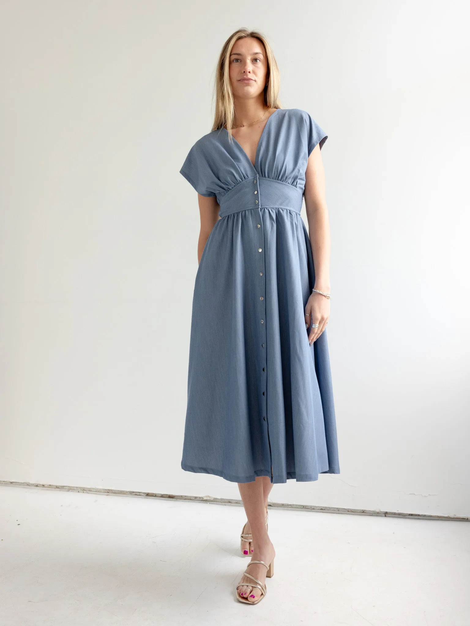 Vega Chambray Dress Flexible Fit Street Vibe