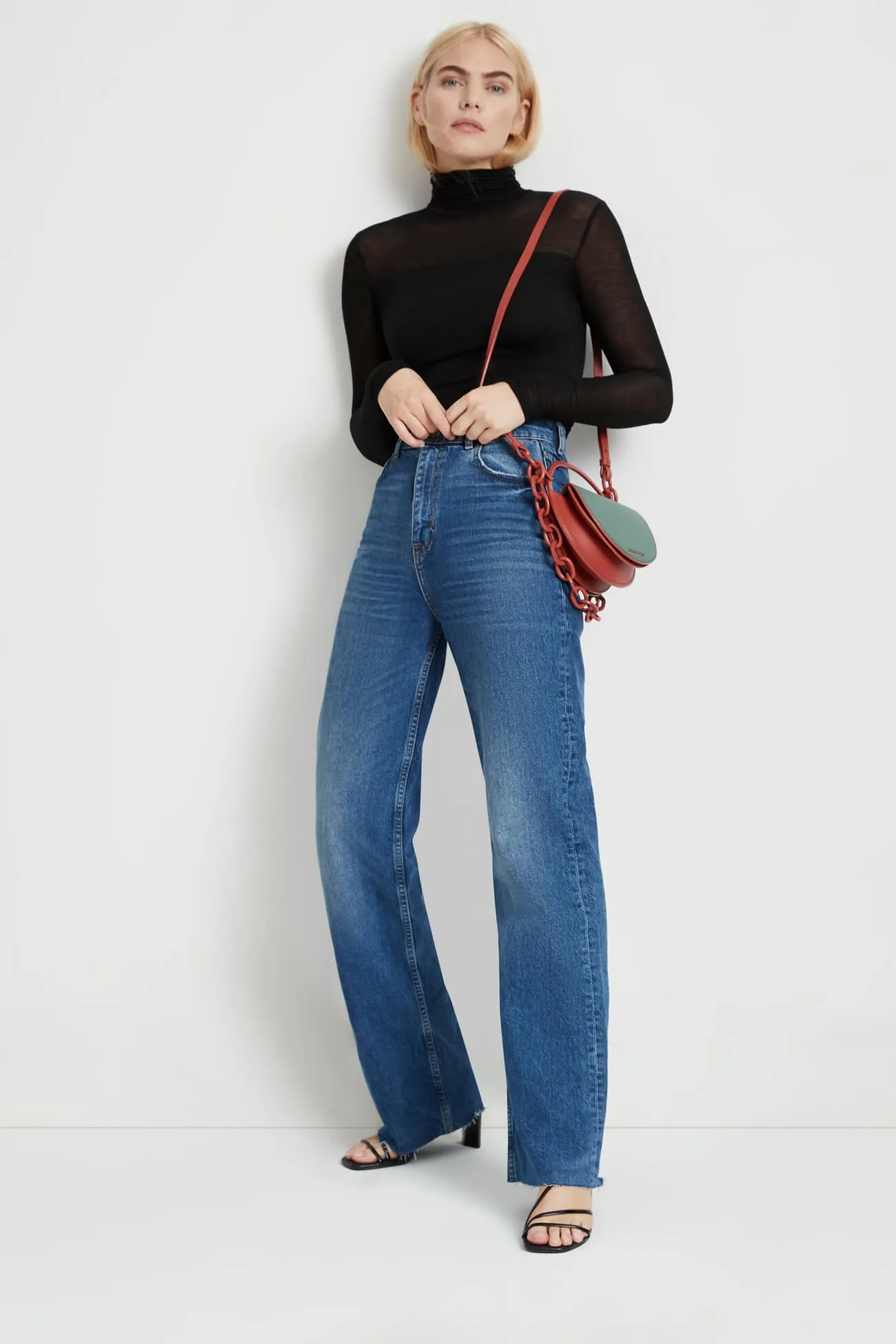 Outdoor Apparel Full Coverage Fit Cara Top