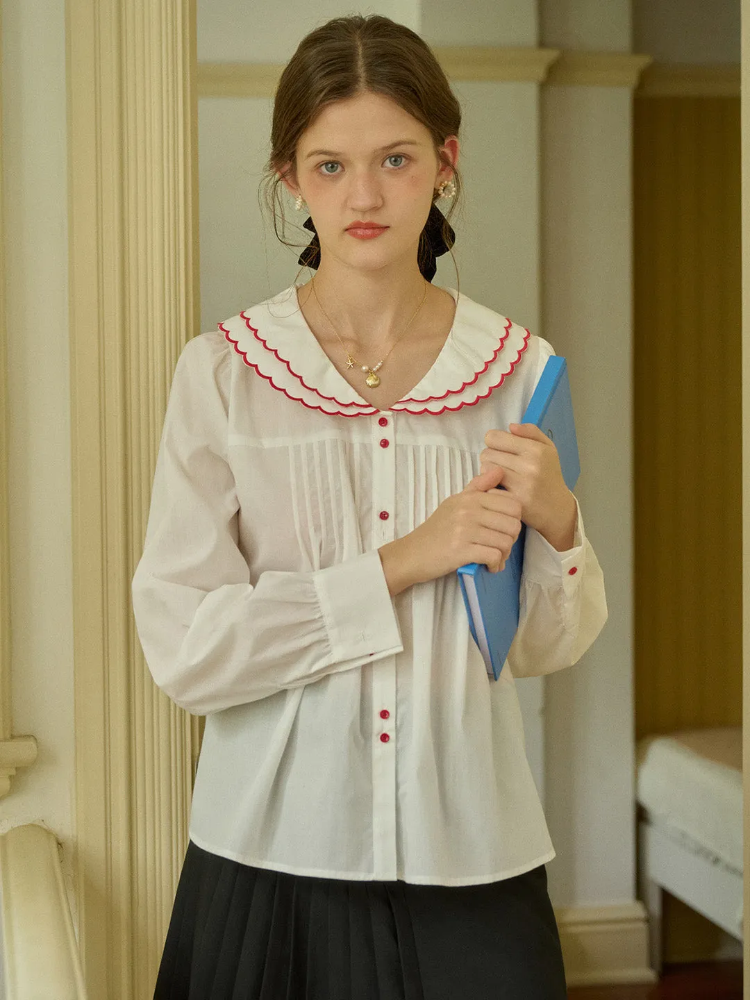 ??Final Sale??Lilyana Doll Collar Contrasting Button Pleated Blouse Compact TravelFriendly Design