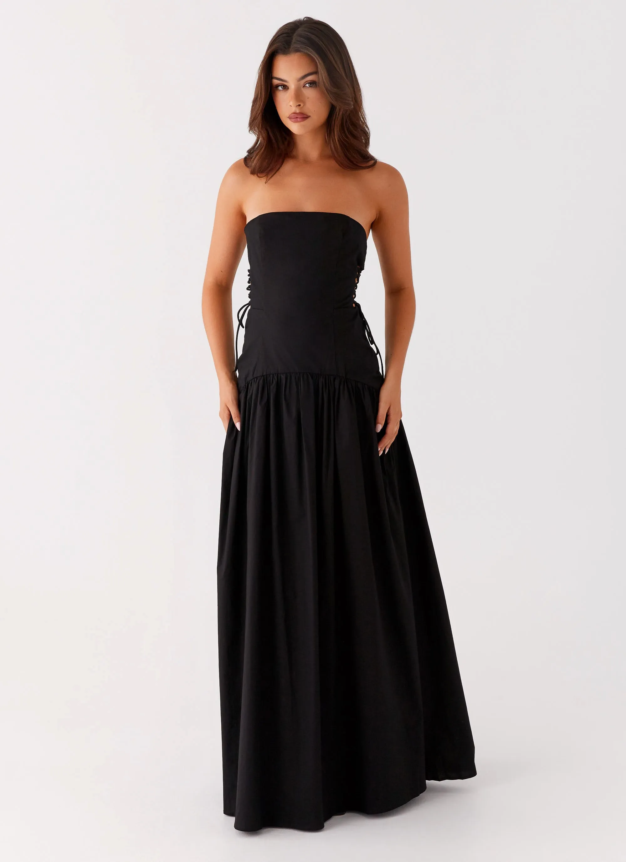 Conagh Maxi Dress - Black Trendy Vibe Wide Hemline