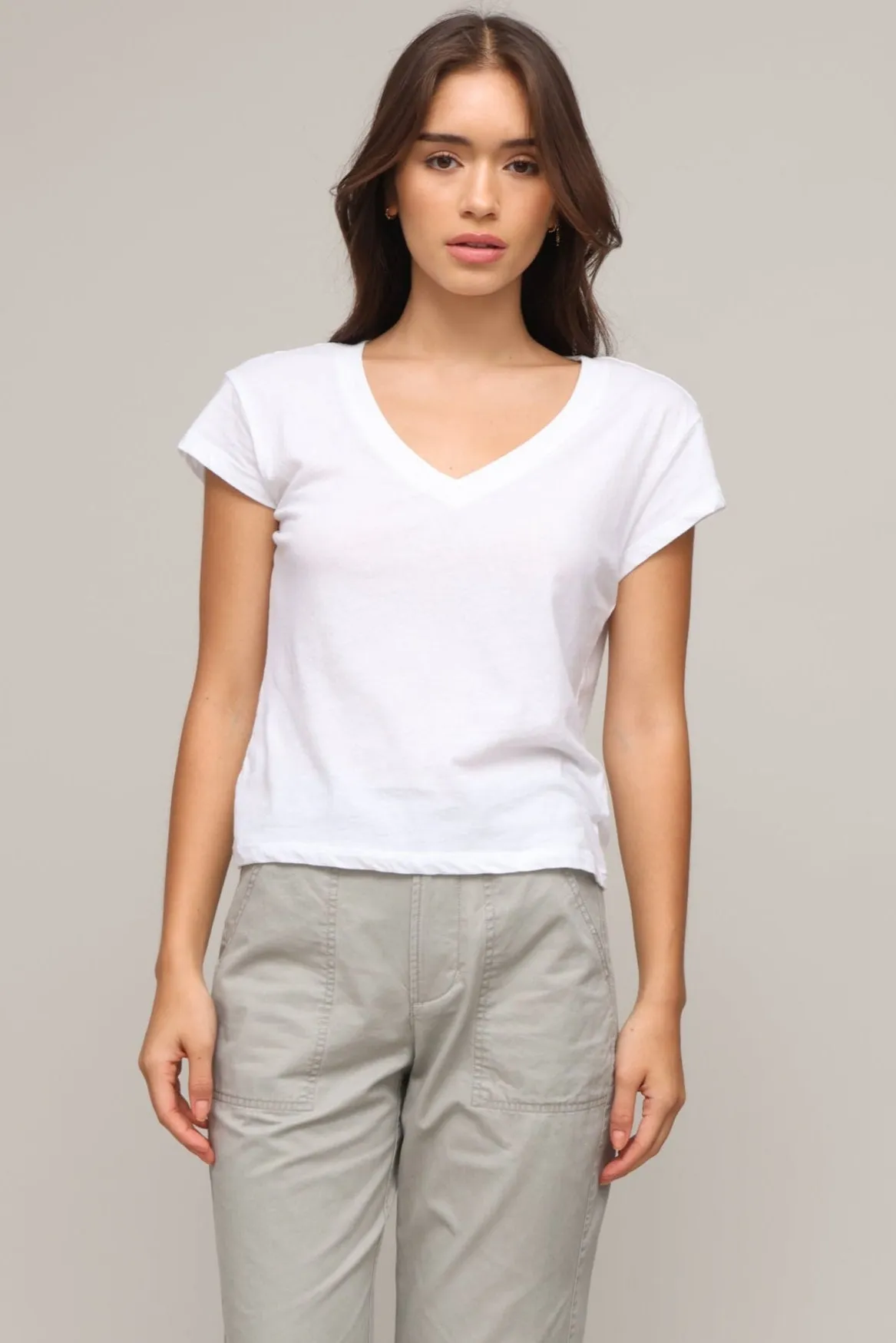 FrictionResistant Fabric AntiPillingTechnology Modern Slub V-Neck Tee