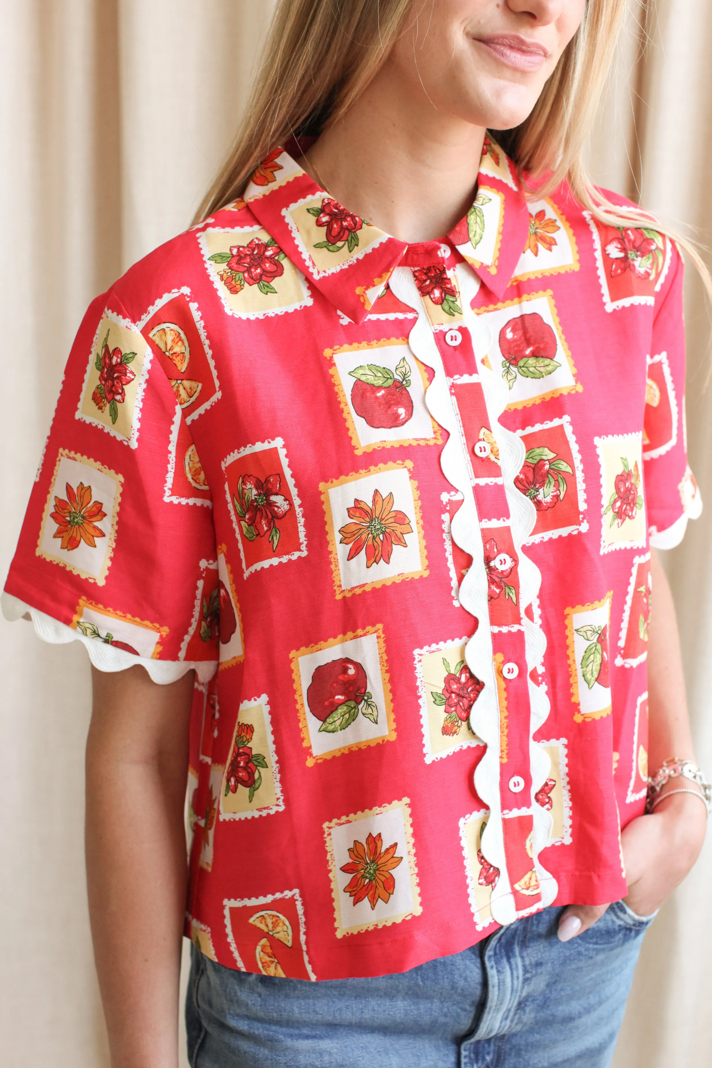 Layered Collar System QuickDry Technology Summer Stamp Linen Top