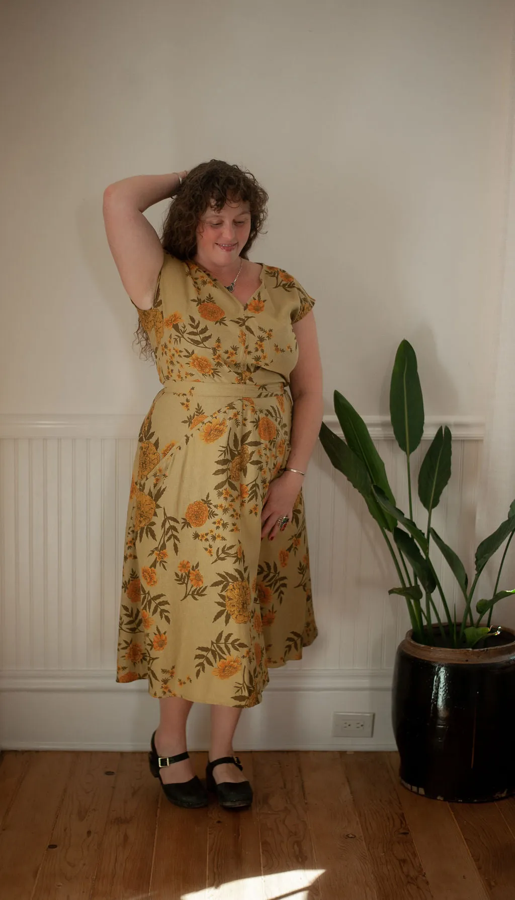 Xena Dress in Mustard Marigold Linen Polished Wear Mature Glam