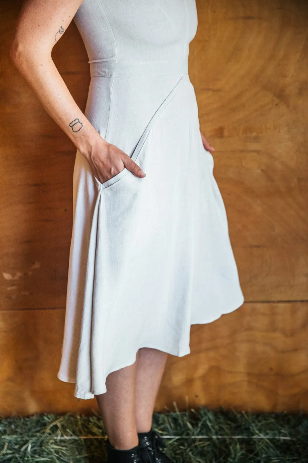 Calm Finish Xena Dress in Oat Linen
