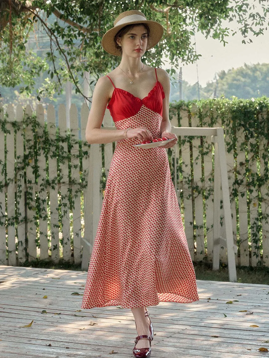 Kimberly Romantic Sweetheart V-Neck Suspender Dress Lightweight Fabric