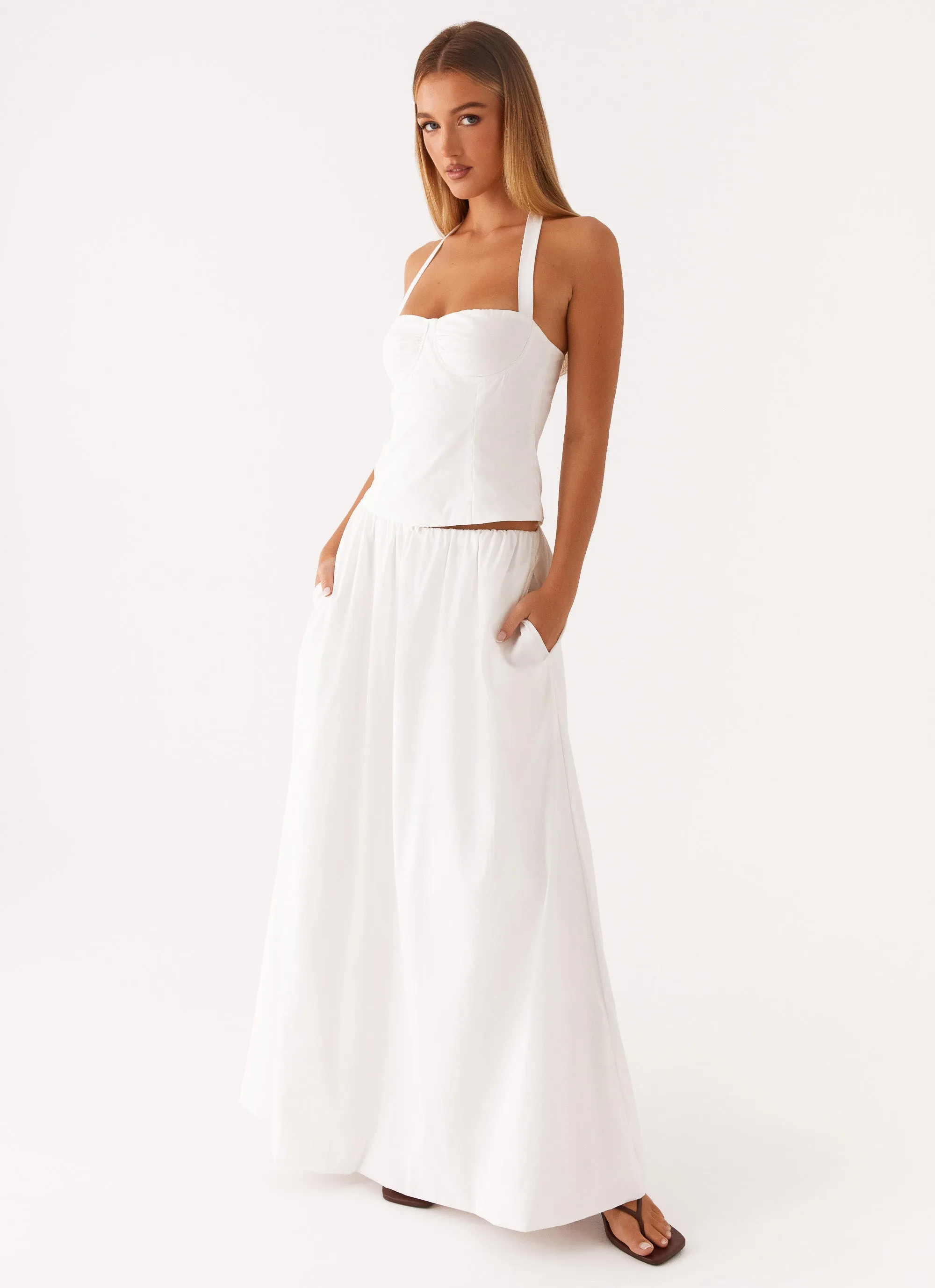 Outfit Focused Cheryl Maxi Skirt - White